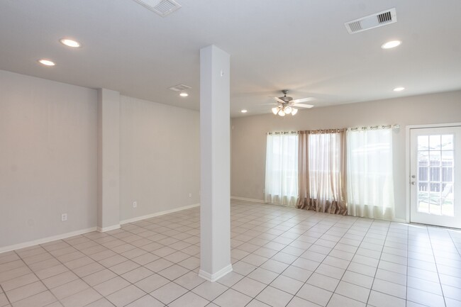 property at 507 N 1st St