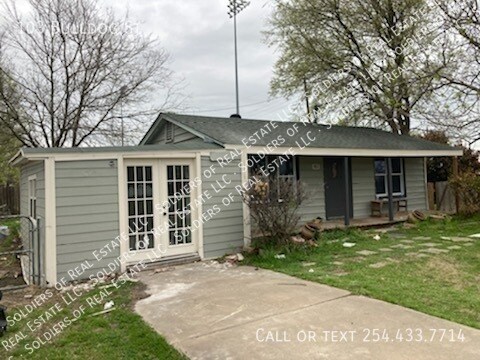 103 Bulldog St in Thorndale, TX - Building Photo