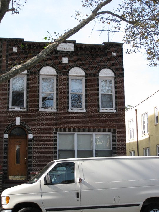 1612 E 2nd St in Brooklyn, NY - Building Photo