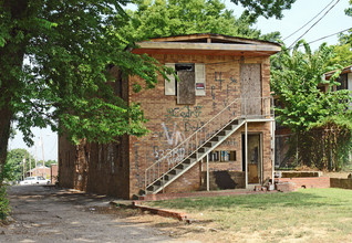 379 Orleans St in Memphis, TN - Building Photo - Building Photo