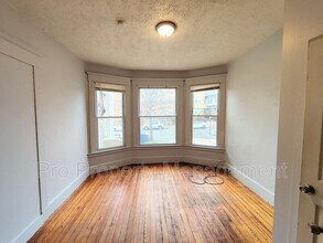 1644 Chapel St in New Haven, CT - Building Photo - Building Photo