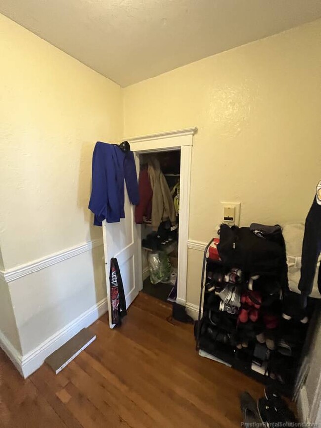233 Kelton St, Unit 2 in Boston, MA - Building Photo - Building Photo