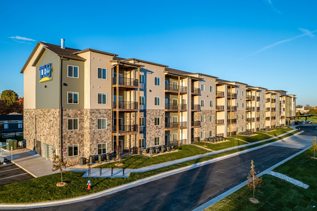 Monarch Apartments in Springfield, MO