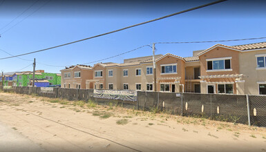 Walnut Terrace in Greenfield, CA - Foto de edificio - Building Photo