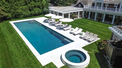 914 Ocean Rd in Bridgehampton, NY - Building Photo - Building Photo