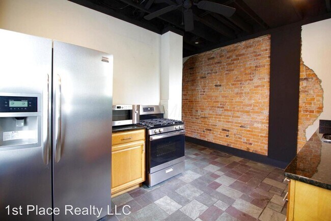 2257 Summit St in Columbus, OH - Foto de edificio - Building Photo