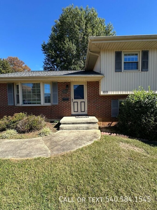 4528 Hazel Dr