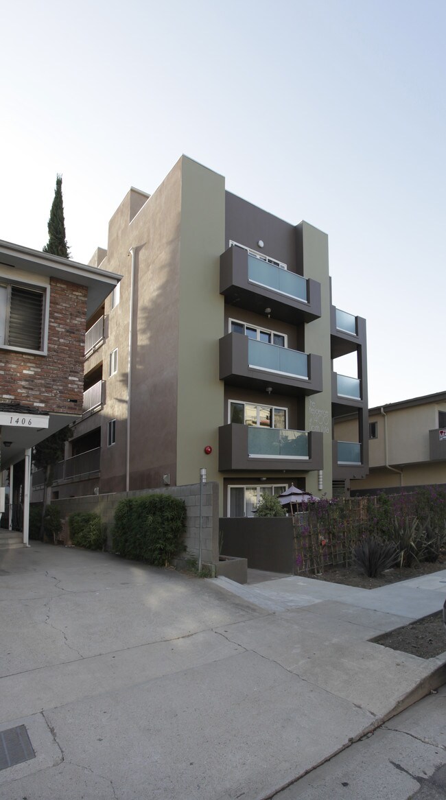 The Residence at 1400 Vista in Los Angeles, CA - Foto de edificio - Building Photo