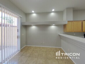 7528 N 19th Ave in Phoenix, AZ - Building Photo - Building Photo
