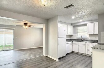 7329 Canal Blvd in Tampa, FL - Building Photo - Building Photo
