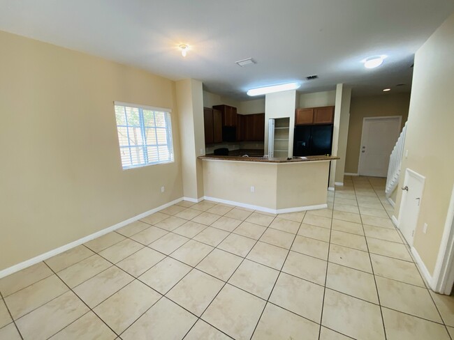 3538 NW 29th Ct