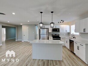 3112 E Vegas Valley Dr in Las Vegas, NV - Building Photo - Building Photo