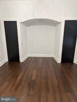 4937 Walnut St in Philadelphia, PA - Building Photo