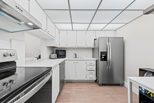 1800 N Andrews Ave, Unit 12k in Fort Lauderdale, FL - Building Photo - Building Photo