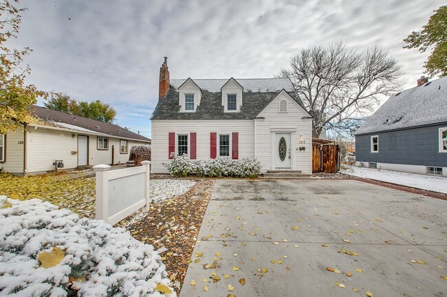 property at 122 N Yale St