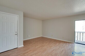 4906 Cotton Row NW in Huntsville, AL - Building Photo - Building Photo