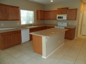 2413 N 83rd Dr in Phoenix, AZ - Building Photo - Building Photo