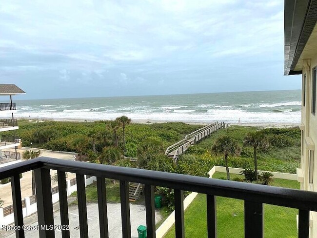 4570 Ocean Beach Blvd, Unit 25 in Cocoa Beach, FL - Building Photo - Building Photo