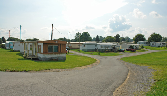 Box 124 RR1 in Lewisburg, WV - Building Photo - Building Photo