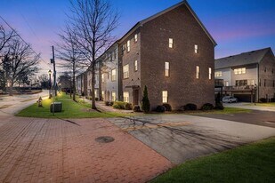 2775 Bell Dr SE in Smyrna, GA - Building Photo