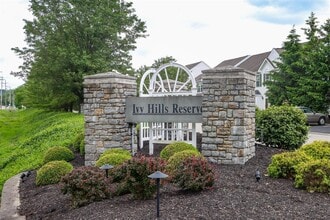 7248 English Dr, Unit Ivy Hills Reserve in Cincinnati, OH - Building Photo - Building Photo