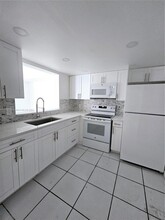 2055 SW 122nd Ave, Unit 106 in Miami, FL - Building Photo - Building Photo