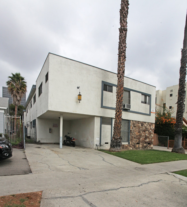 6241 Afton Pl in Los Angeles, CA - Building Photo - Building Photo