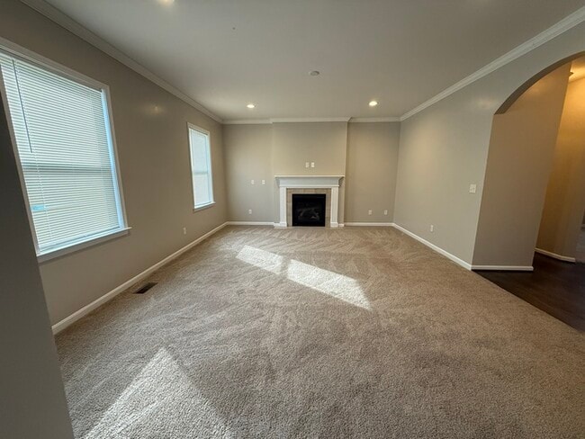 property at 2384 Oakview Ct