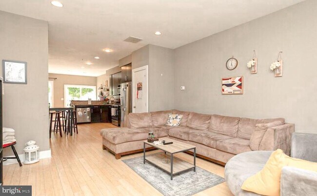 1632 Francis St in Philadelphia, PA - Building Photo - Building Photo