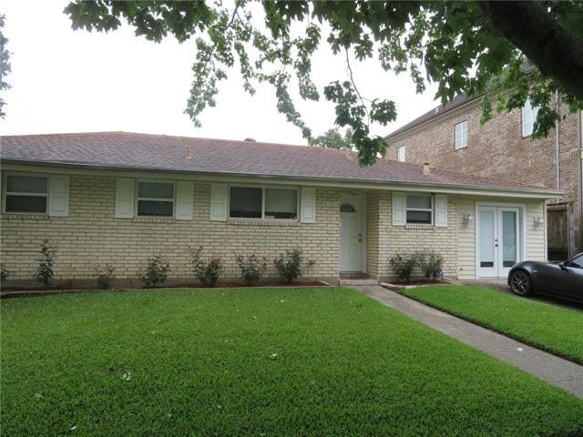 property at 6521 Bellaire Dr