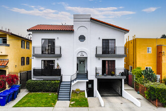 548 N Westmoreland Ave in Los Angeles, CA - Building Photo - Building Photo