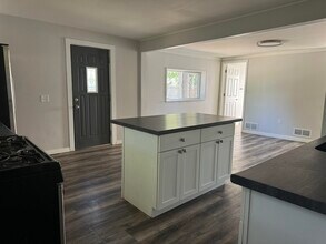 1714 Rowland Ave in Madison, WI - Building Photo - Building Photo