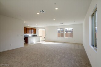 89 Via Franello in Henderson, NV - Building Photo - Building Photo