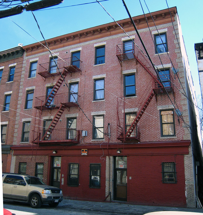 162 Willow St in Yonkers, NY - Foto de edificio