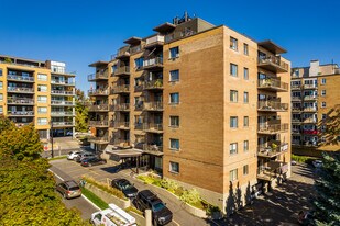 780 Du Bord-Du-Lac Lakeshore Ch Apartments