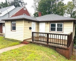 2805 Sunset Blvd in Steubenville, OH - Building Photo