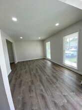 3914 Baymeadow Dr in Louisville, KY - Building Photo - Building Photo