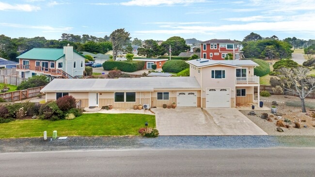property at 975 Ocean Dr SW