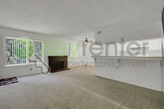 2941 Norcade Cir in Sacramento, CA - Building Photo - Building Photo