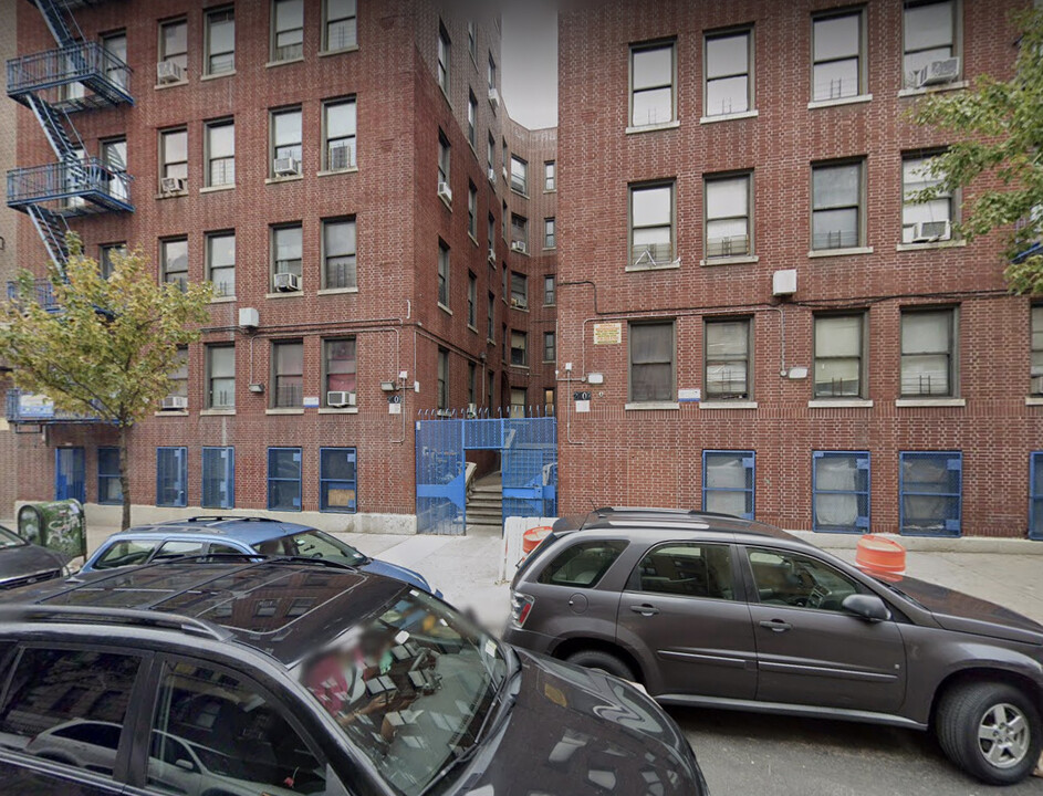 2705 Morris Ave in Bronx, NY - Foto de edificio