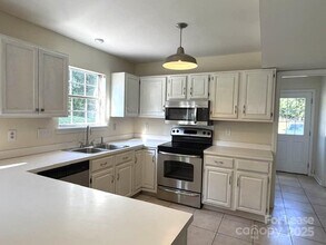 9037 Castlebay Dr in Charlotte, NC - Building Photo - Building Photo