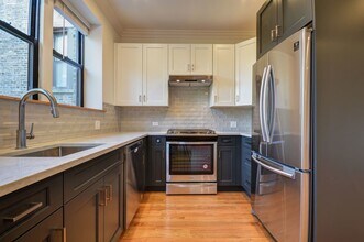 3715 N Fremont St in Chicago, IL - Building Photo - Building Photo