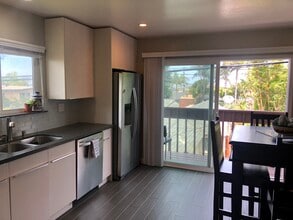 128 Avenida Pelayo in San Clemente, CA - Building Photo - Building Photo