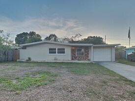 1224 N Saturn Ave in Clearwater, FL - Building Photo
