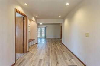 904 Oakwood Dr in Yukon, OK - Building Photo - Building Photo