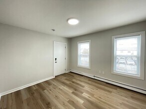 124 Beech St in Manchester, NH - Building Photo - Building Photo