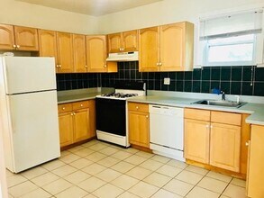 8 Berkeley St in Watertown, MA - Building Photo - Building Photo