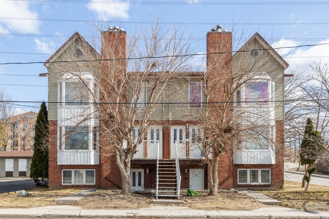 74A Belleau St in Gatineau, QC - Building Photo - Building Photo