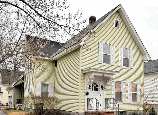 385 Lowell St, Unit 2