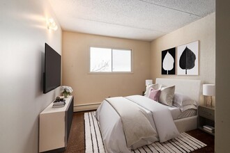 Northgate Manor II in Regina, SK - Building Photo - Building Photo